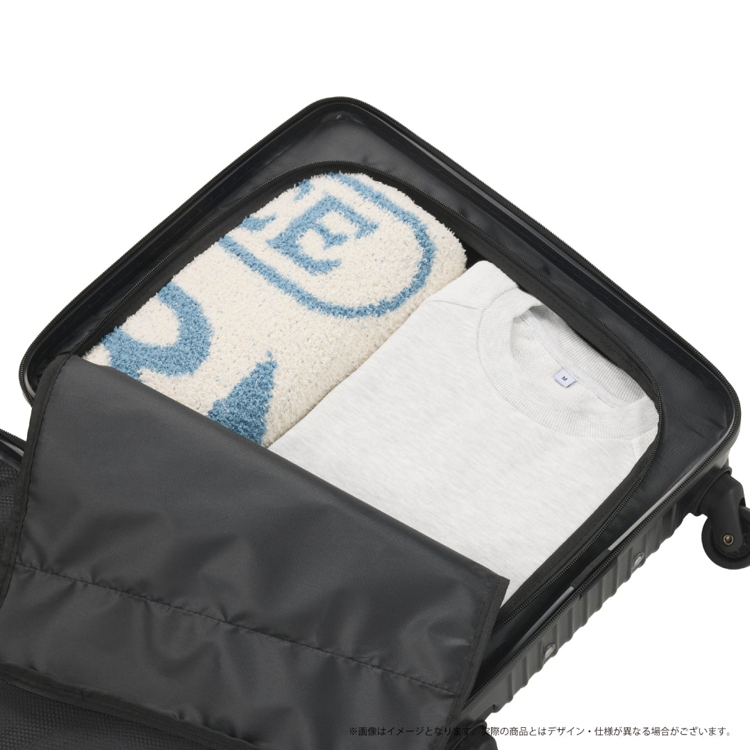 
                  
                    キャリーケース
                  
                