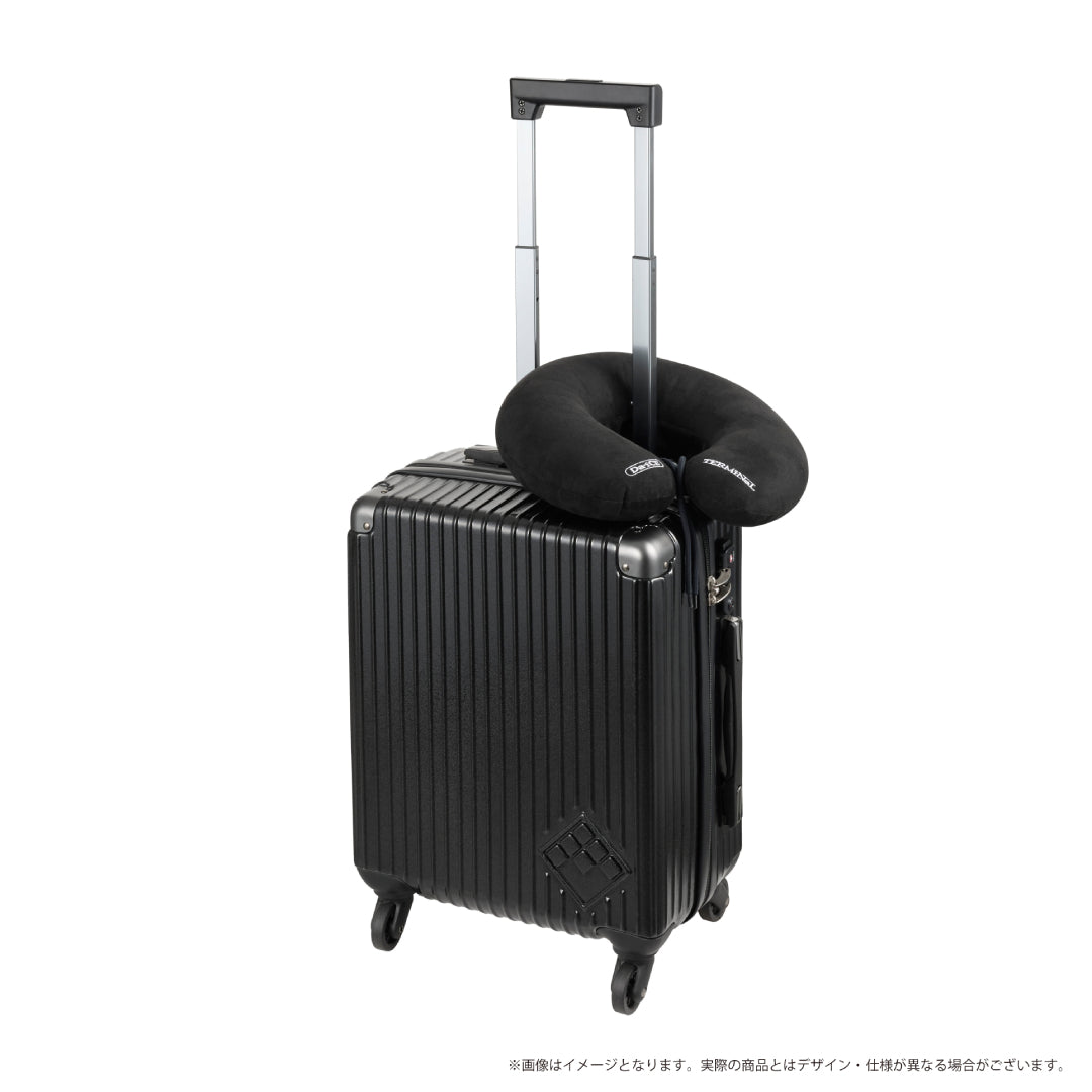 
                  
                    キャリーケース
                  
                